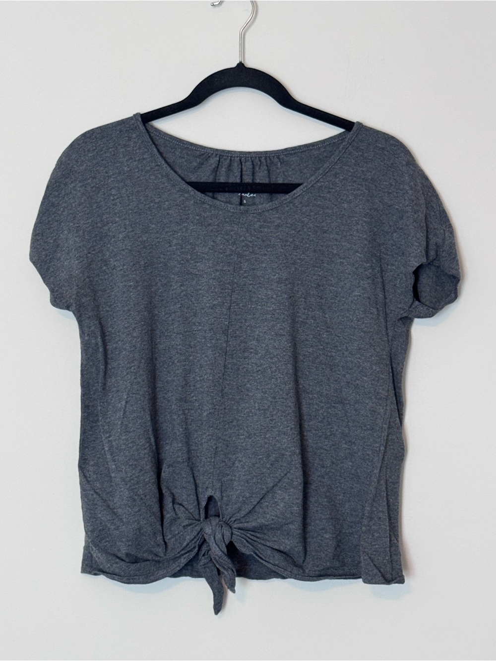 Elegantees Gray Front Tie Short Sleeve Top Size Small